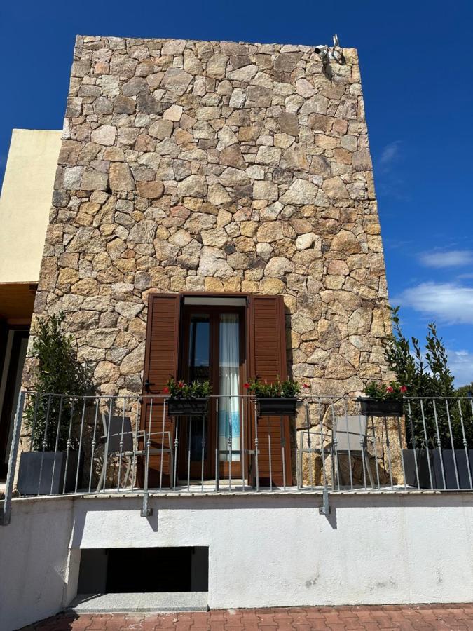 The Square Depandance Bed & Breakfast Cannigione Exterior foto