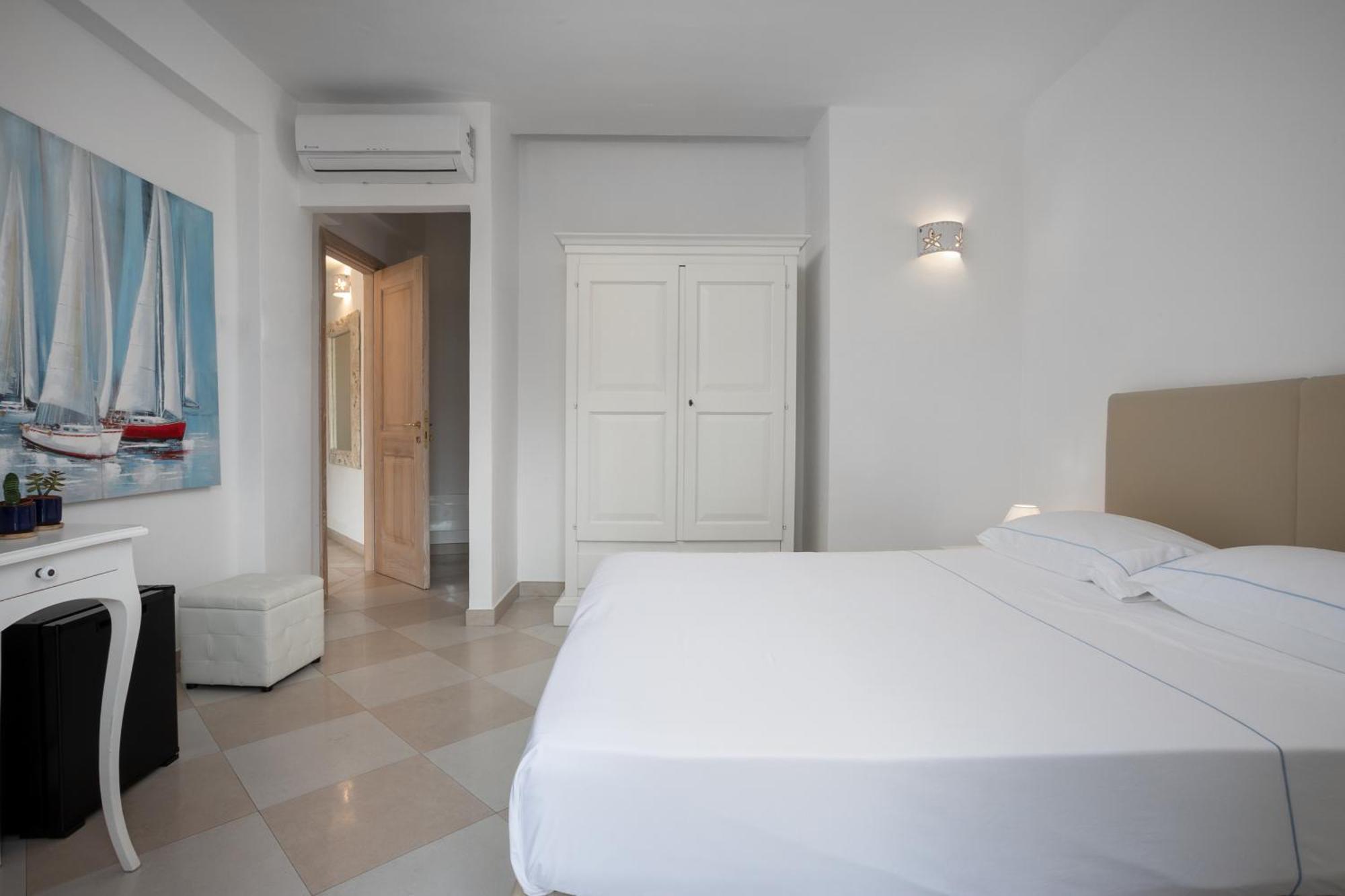The Square Depandance Bed & Breakfast Cannigione Exterior foto